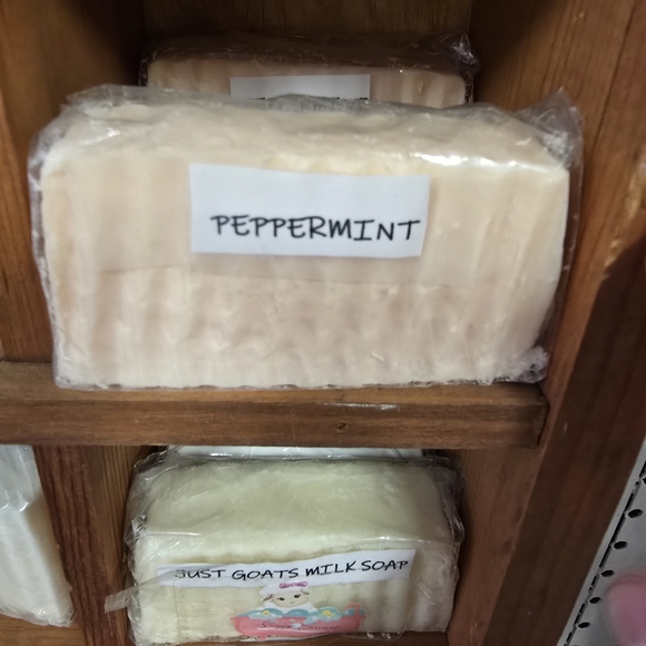 Peppermint Goat Milk Bar Soap - Picture 1 of 2